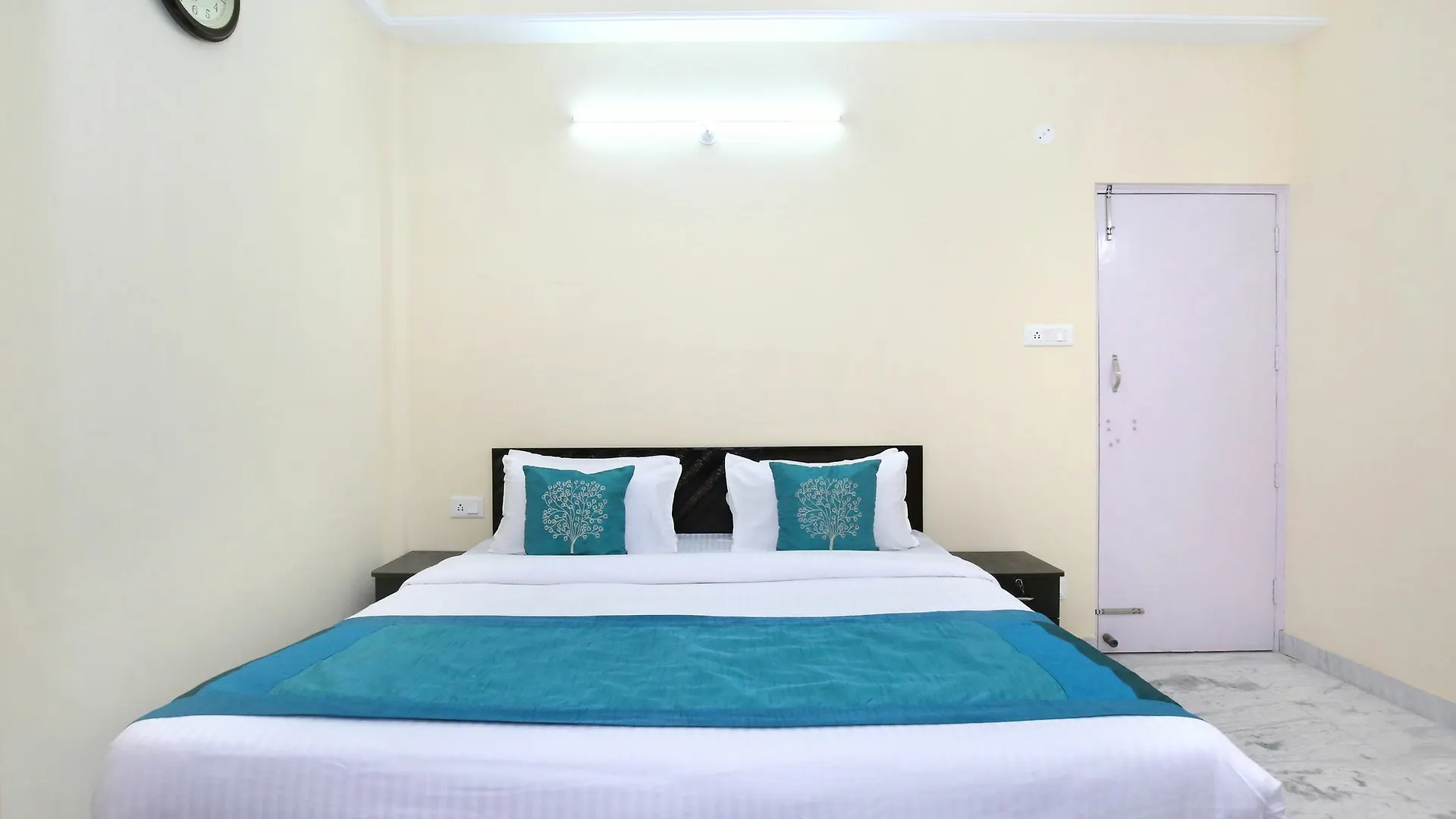 Oyo 10736 Home 2Bhk Nandan Mansion Keleston Simlá Apartman