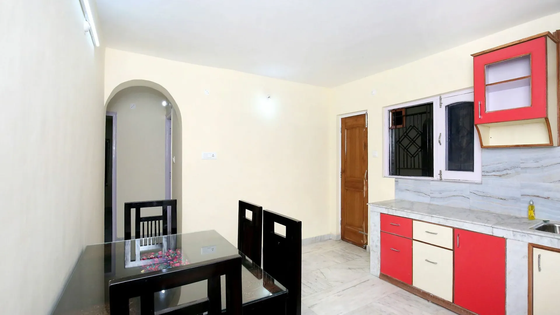 Oyo 10736 Home 2Bhk Nandan Mansion Keleston Simlá