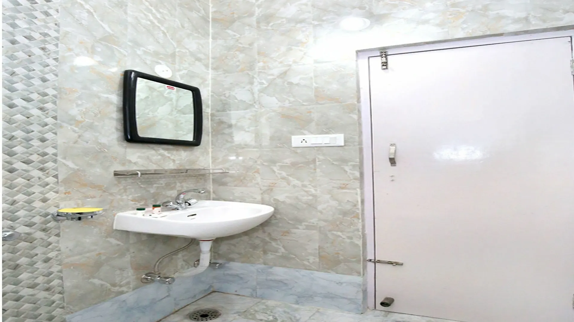 Apartman Oyo 10736 Home 2Bhk Nandan Mansion Keleston Simlá India